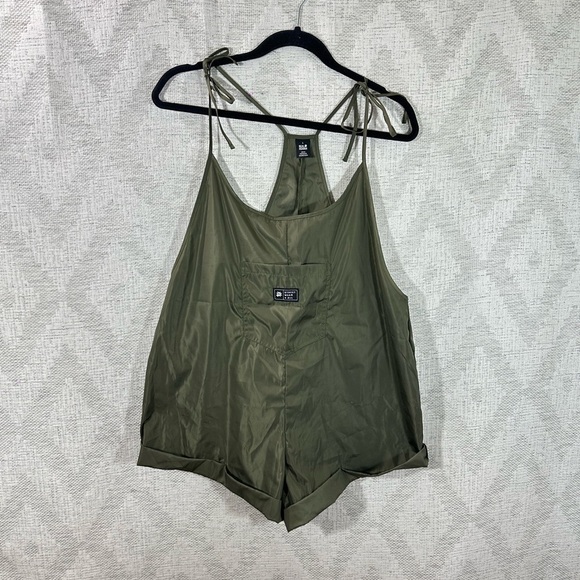 Real Human streetwear 4 all green windbreaker romper size L - Picture 1 of 8